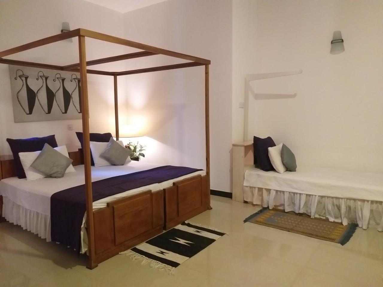 Cosy Nest Home Stay Negombo Bagian luar foto