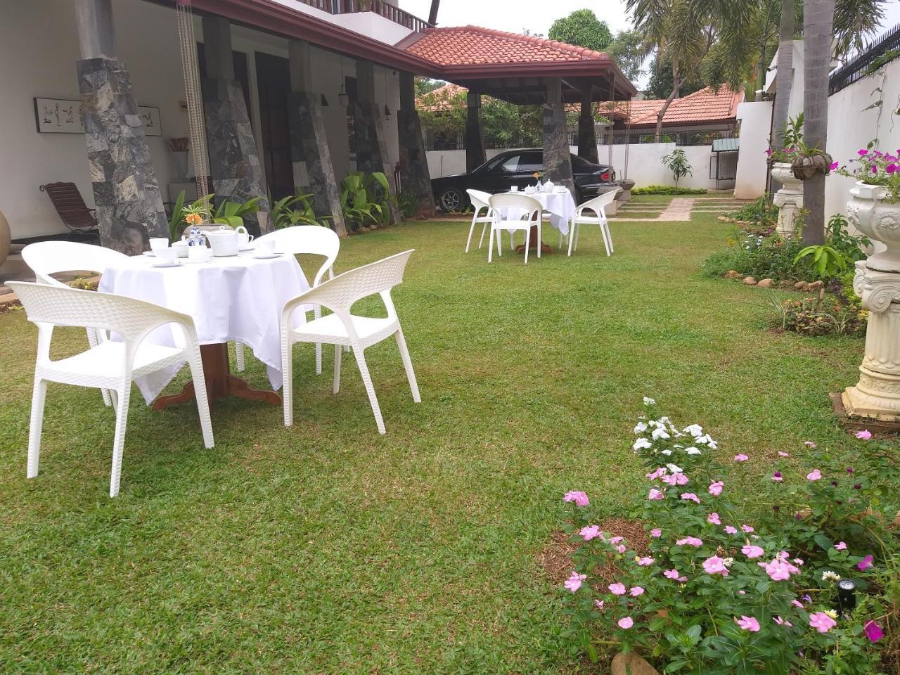 Cosy Nest Home Stay Negombo Ruang foto