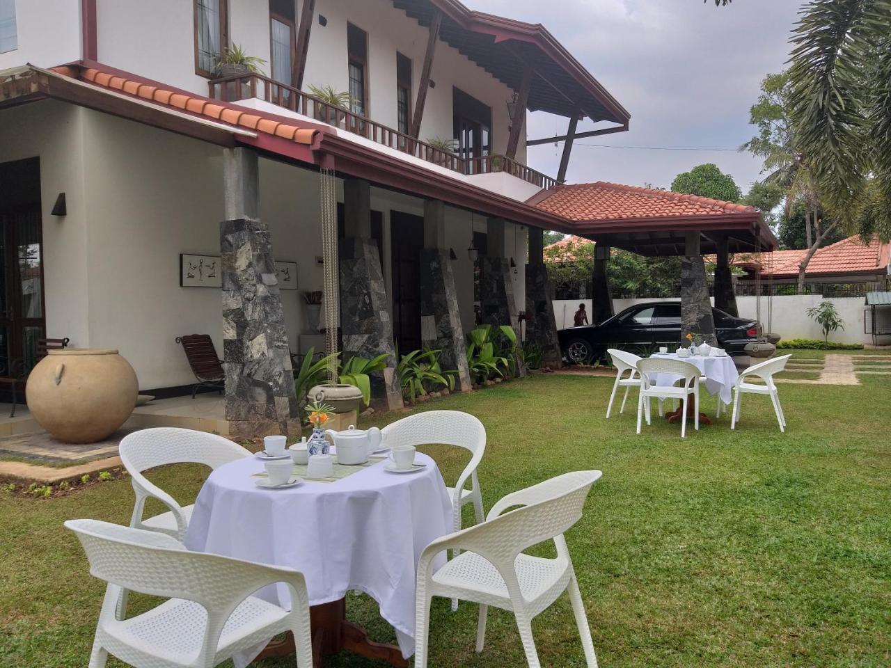 Cosy Nest Home Stay Negombo Ruang foto