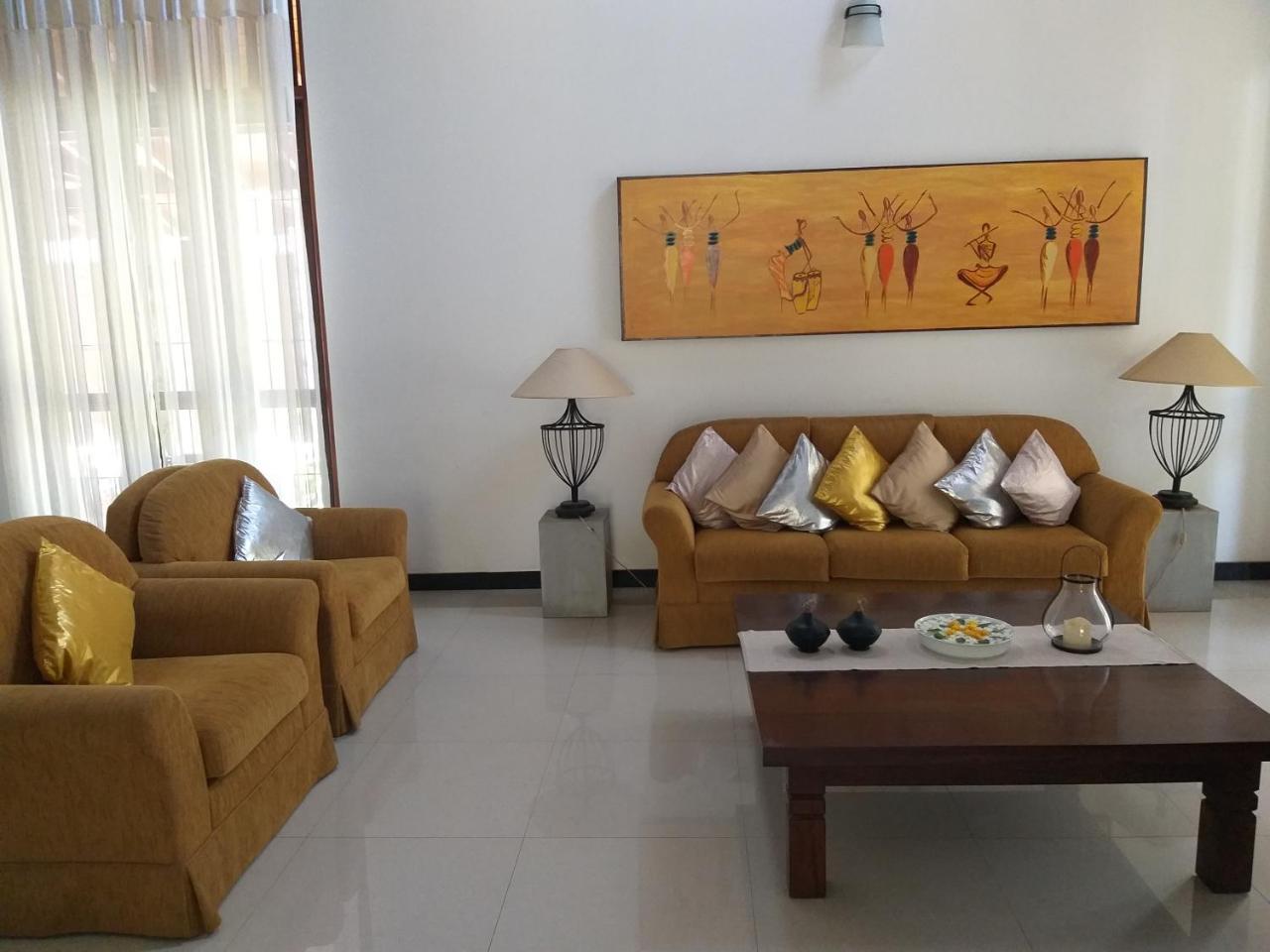 Cosy Nest Home Stay Negombo Ruang foto